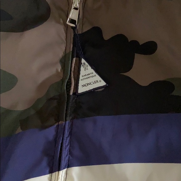 Moncler windbreaker - Picture 3 of 5